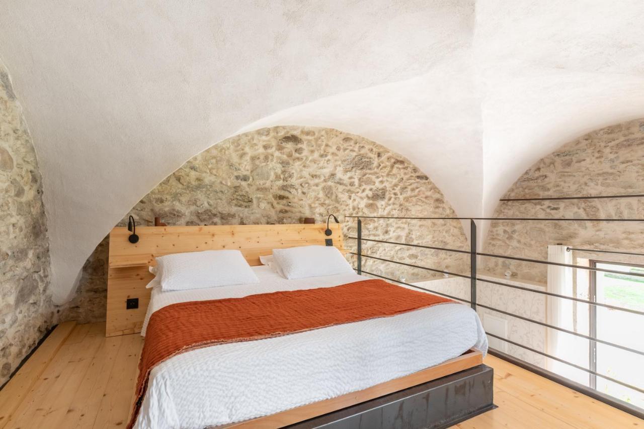 ラ・モット・セルヴォレックス Les Tours Carrees Bed & Breakfast エクステリア 写真